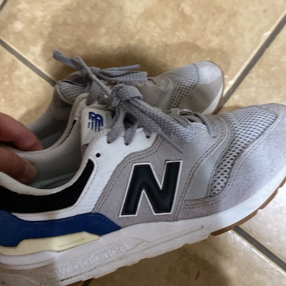 New balance Shoes - Picture 11 of 16
